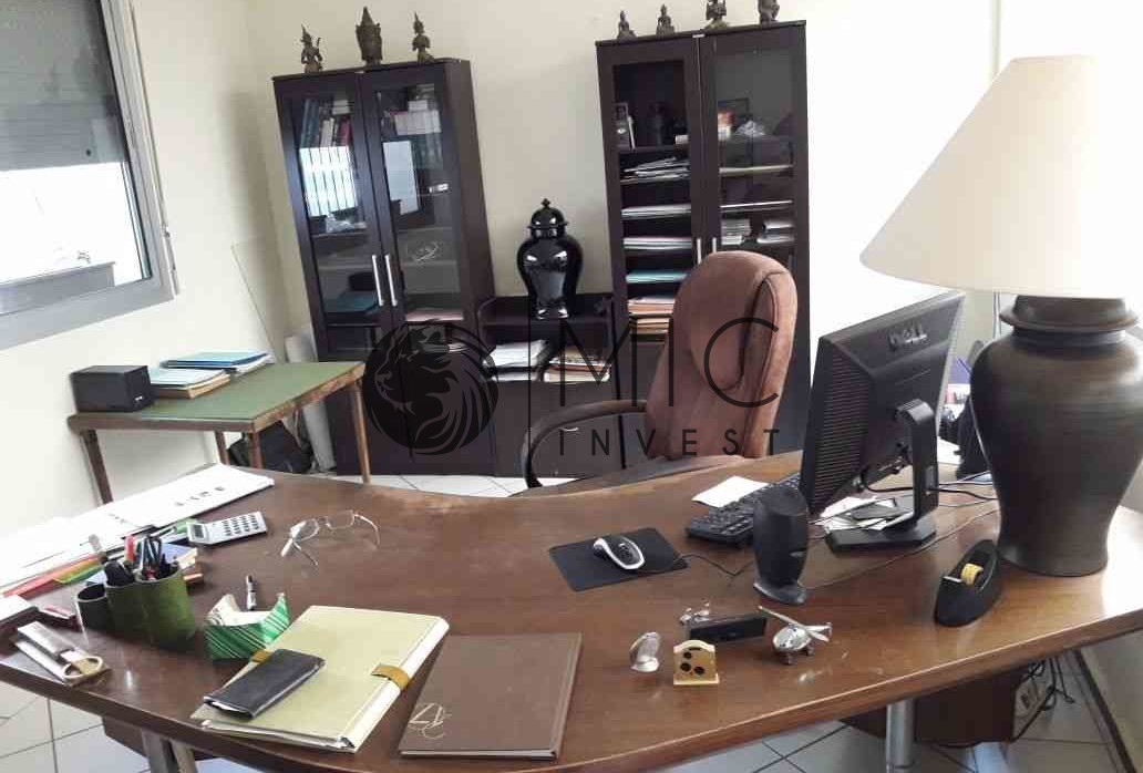 RARE VILLA EN RÉSIDENCE FERMÉE EN PLEIN CENTRE — 4