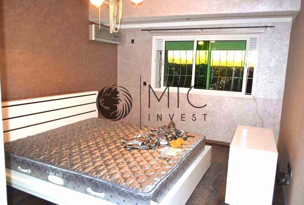 TRÈS BEL APPARTEMENT 2 CHAMBRES EN DERNIER ÉTAGE — 4