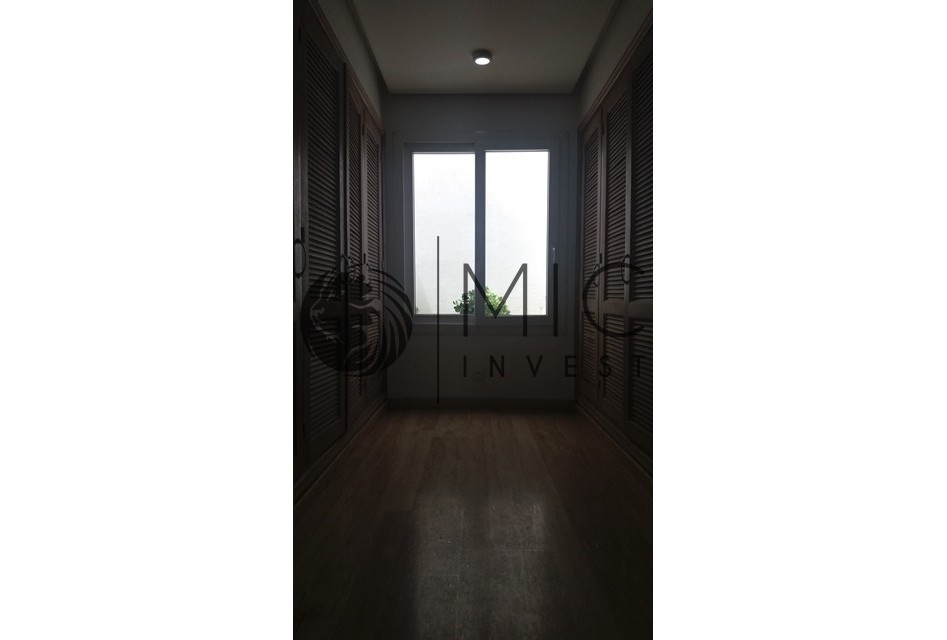 RARE VILLA D'ARCHITECTE D'EXCEPTION DE 300 M² HABITABLES SUR 340 M² — 2