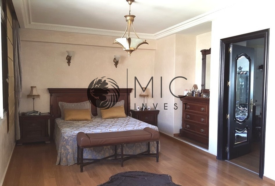 SUR ANFA SUPERBE APPARTEMENT MEUBLÉ DE 300 M² AVEC PISCINE — 3