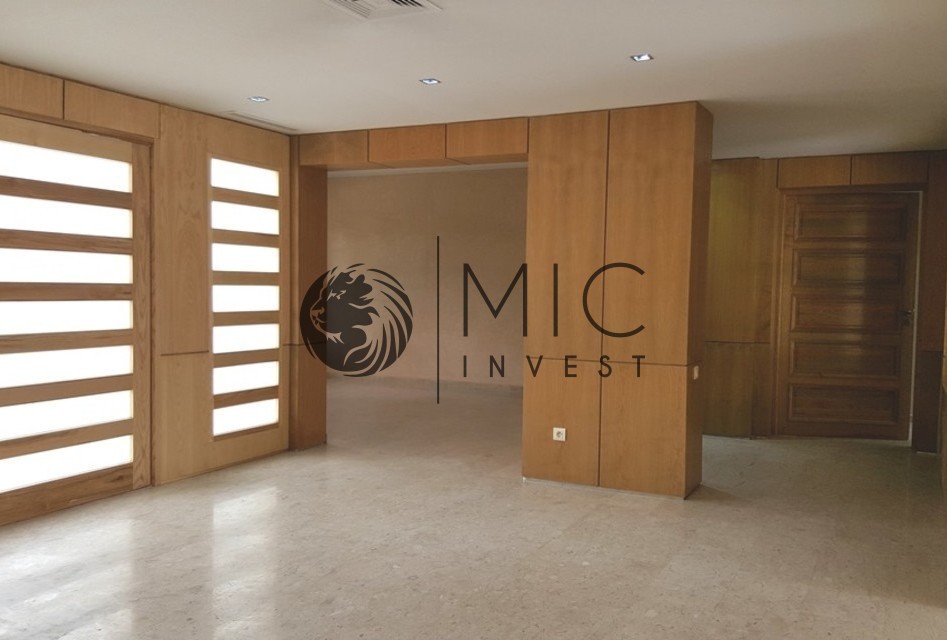Villa 650 m² à Ambassadeurs — 7