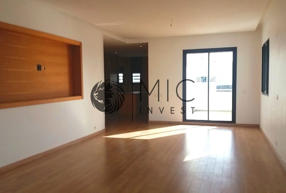 Villa 640 m² f Autre — 7