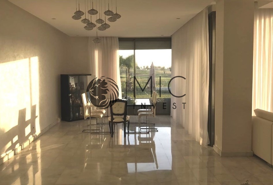 MAGNIFIQUE VILLA DE 380 M² EN FRONT DE GOLF AVEC PISCINE — 4