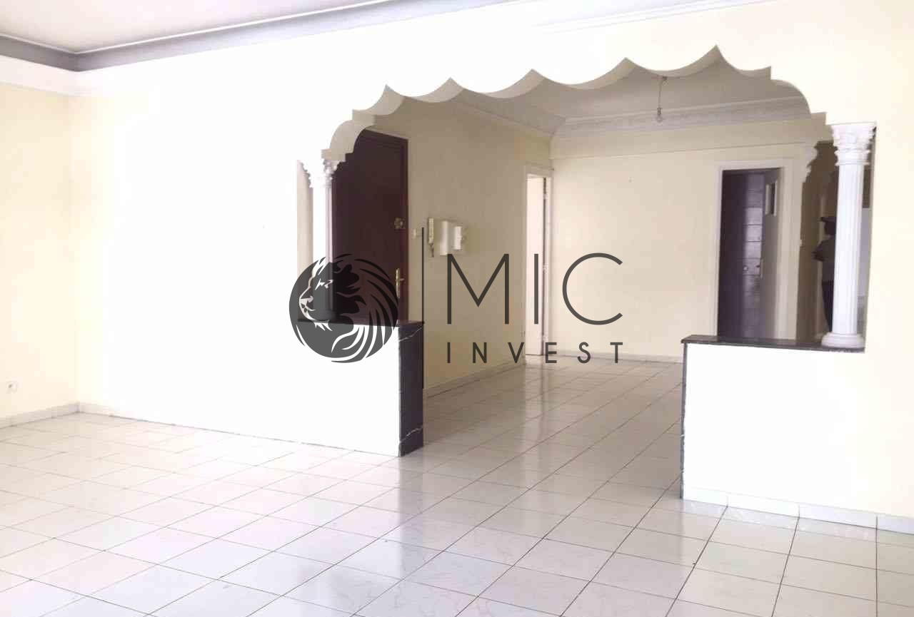 A SAISIR! BEL APPARTEMENT 135 M² IDÉALEMENT SITUÉ — 2