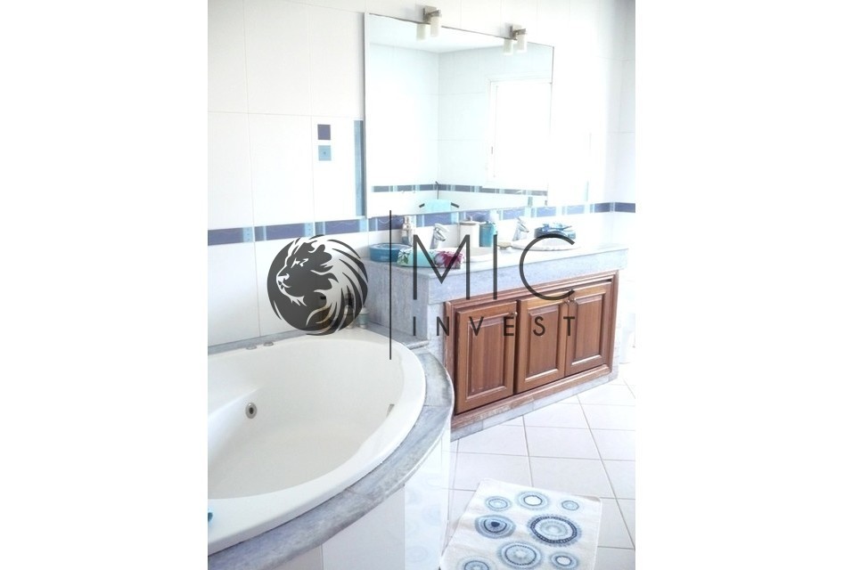 Villa 750 m² à Souissi — 10