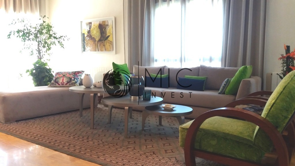 EMPLACEMENT PRIME POUR CE TRIPLEX D'EXCEPTION EN EXCELLENT ÉTAT — 5