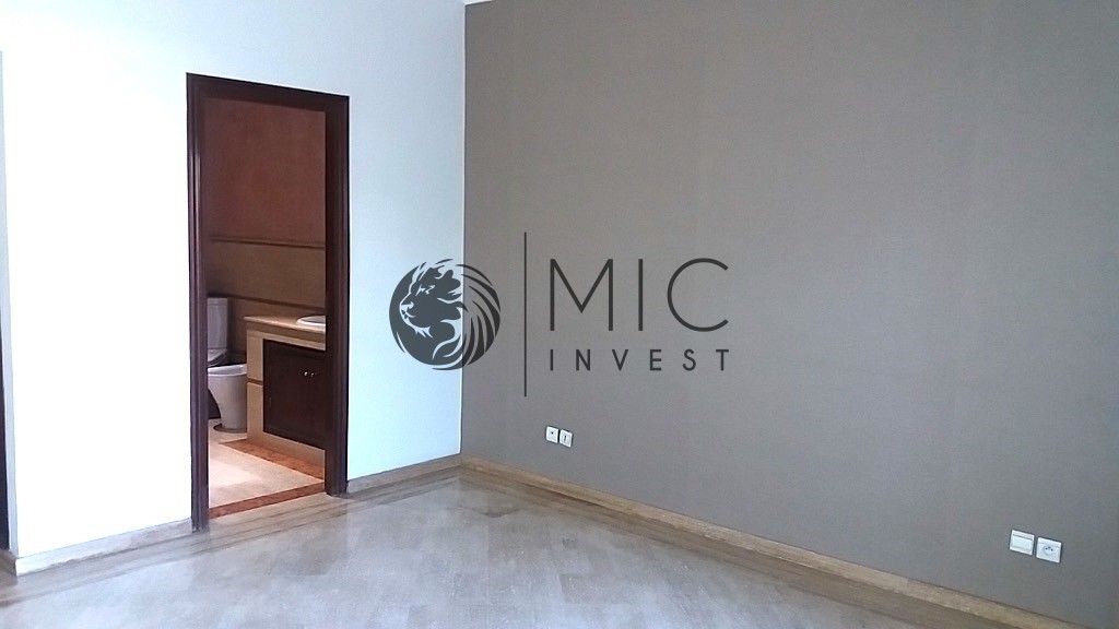 SUPERBE APPARTEMENT E 160 M² IDÉALEMENT SITUÉ — 6