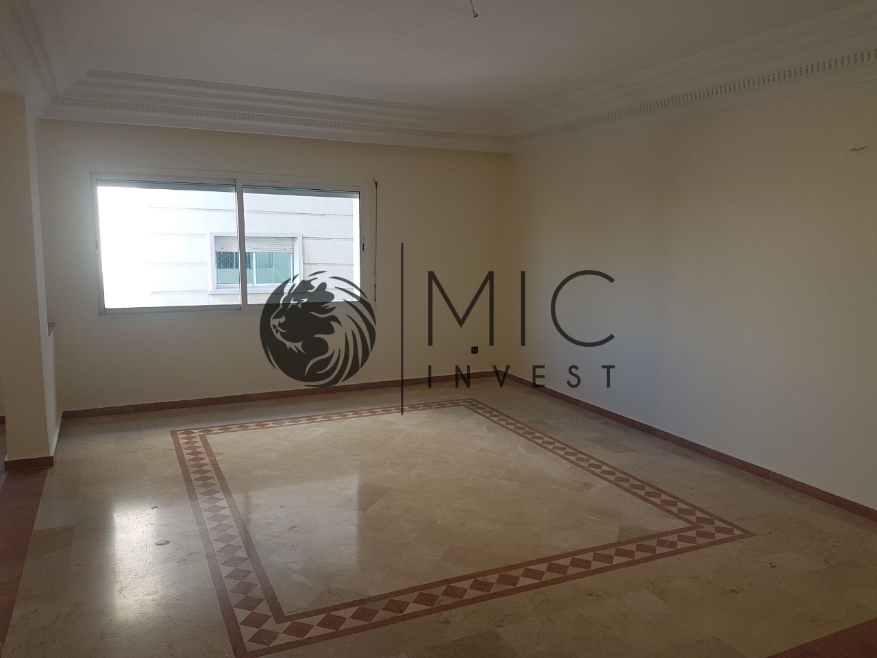 GOOD DEAL!!! BEL APPARTEMENT DE 145 M² - 3 CHAMBRES — 3