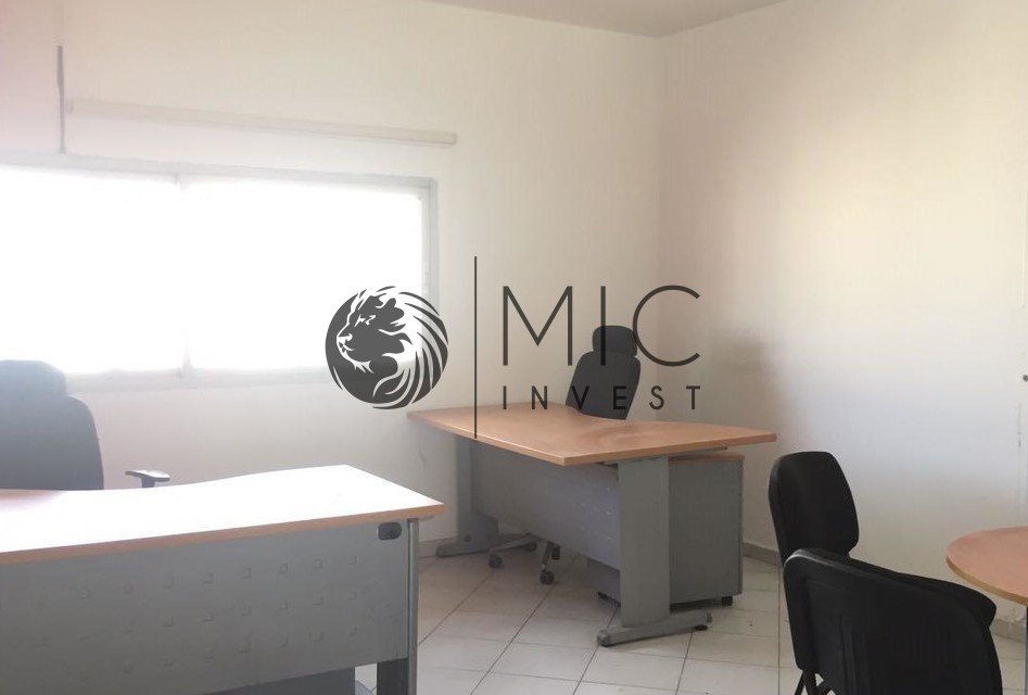 Bureau 115 m² à Abdelmoumen — 2