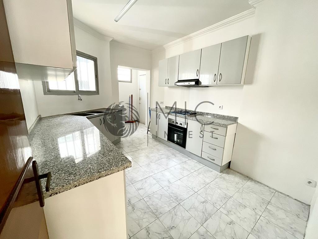 APPARTEMENT PLEIN SUD AVEC SDB ET CUISINE NEUFS — 4
