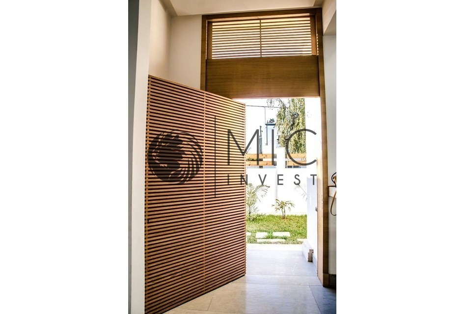 Villa 720 m² f Oasis — 10