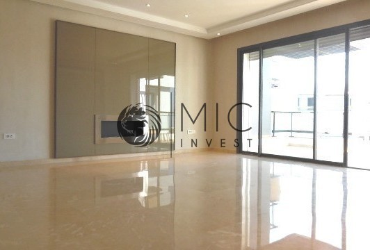 SUBLIME APPARTEMENT NEUF - 200 M² - TERRASSE - PISCINE VUE MER - 3 PARKINGS — 4
