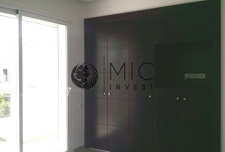 SUBLIME VILLA CONTEMPORAINE NEUVE DE 420 M² IDÉALEMENT SITUÉE — 2