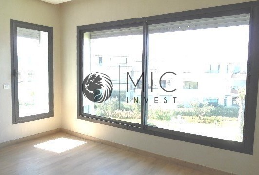 SUBLIME APPARTEMENT NEUF - 200 M² - TERRASSE - PISCINE VUE MER - 3 PARKINGS