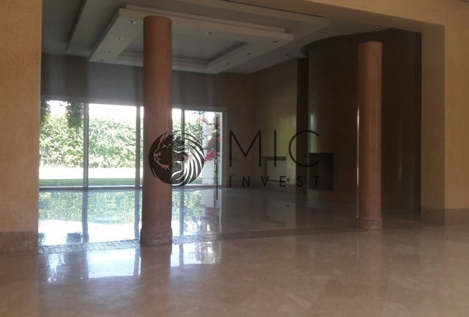 SUPERBE VILLA DE PRESTIGE DE 800 M² HABITABLES SUR 1.800 M² DE PARC AVEC PISCINE — 5