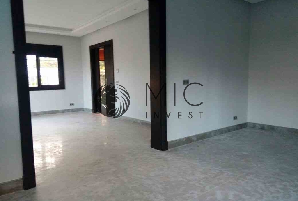 MAGNIFIQUE VILLA ENTIÈREMENT RÉNOVÉE - PISCINE — 2