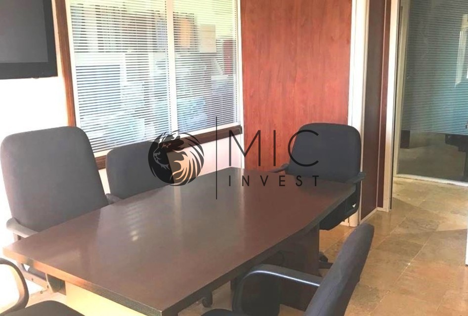 RARES BUREAUX DE 160 M² SANS VIS A VIS PROCHE GAUTHIER ET TRAM — 2