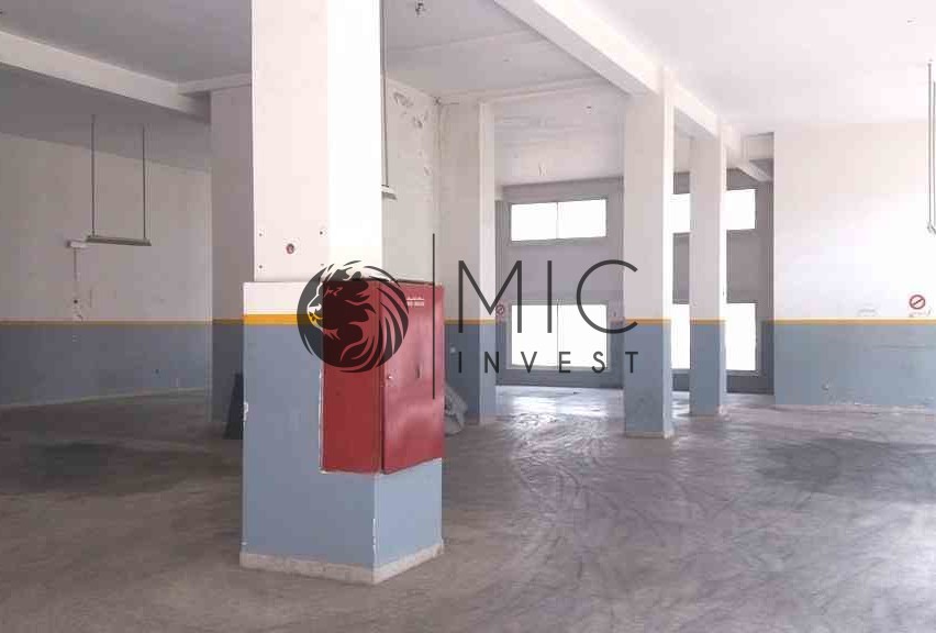 IMMEUBLE INDEPENDANT DE 2800 M² IDEAL POUR ECOLE OU AUTRE