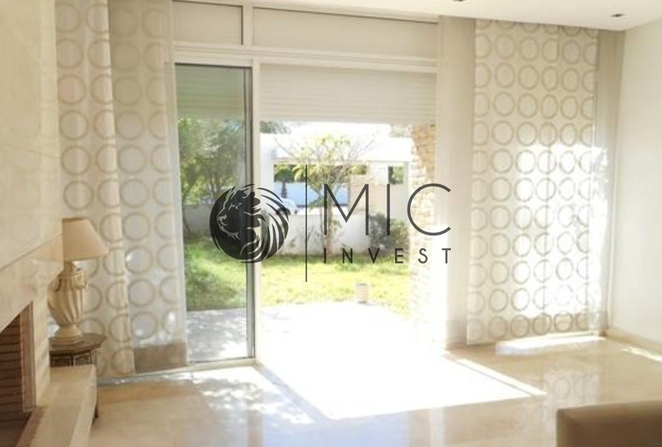 CHARMANTE VILLA DE 250 m² SUR 350 M² DE TERRAIN — 3
