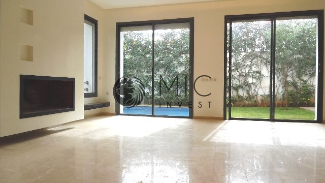 TRÉS BELLE VILLA DE 540 M² EN RÉSIDENCE FERMÉE — 4