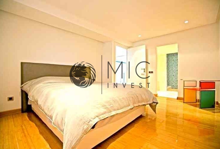 UNIQUE DUPLEX D'ARCHITECTE DE 240 M² EN PLEIN HIVERNAGE — 4