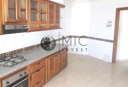 TRÈS BEL APPARTEMENT DE 201 M² — 4