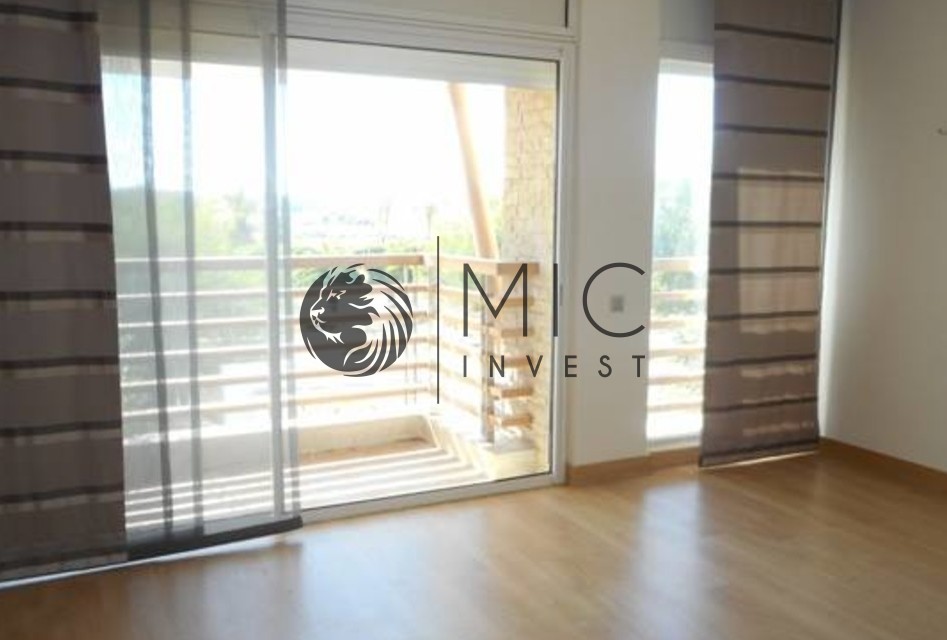 CHARMANTE VILLA DE 250 m² SUR 350 M² DE TERRAIN — 5