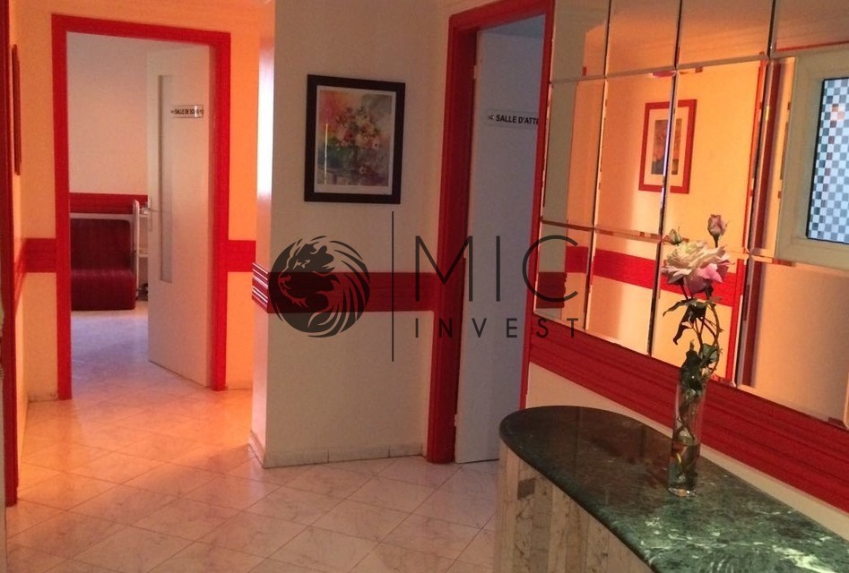 TOP EMPLACEMENT POUR CE BUREAU / LOCAL PROFESSIONNEL DE 80 M²