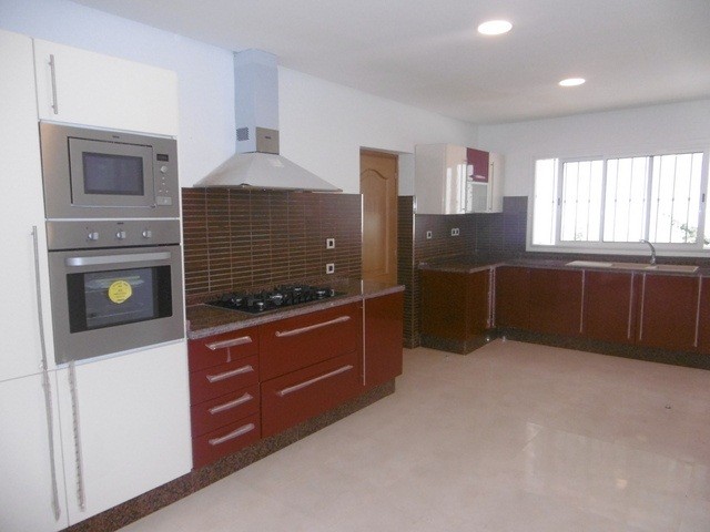 Très belle villa à louer de 480 m² Dar Bouazza — 3