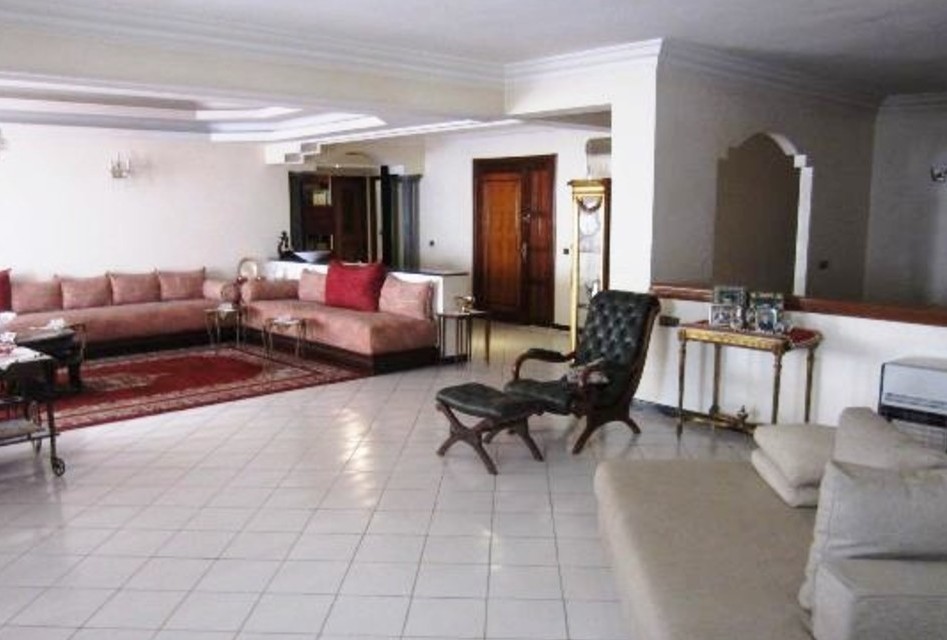 Bel appartement de 360 m² - Racine