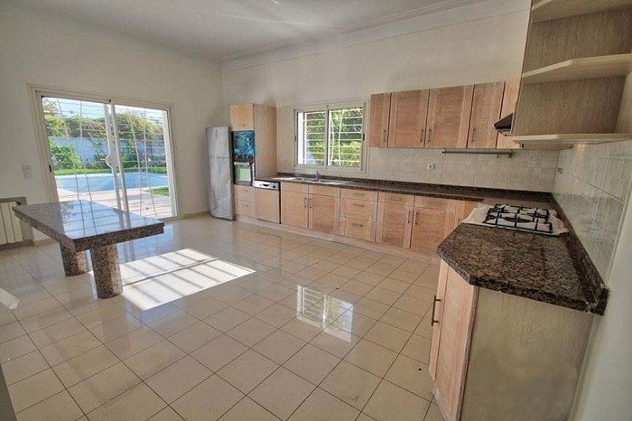 Belle Villa 1000 m² à louer, Ain Diab, Casablanca — 4