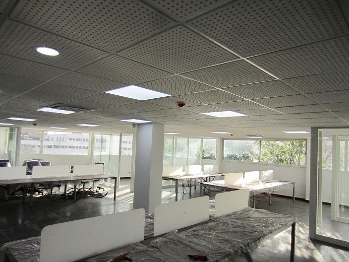 Plateau de bureau à louer de 380 m² - Q. des Hôpitaux — 2