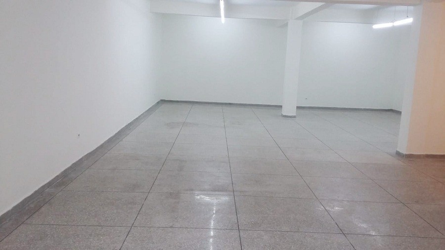 Sous sol à la location de 130 m² Ain Diab