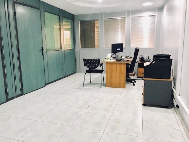 Plateau de bureau à vendre de 200 m² - Gauthier — 4