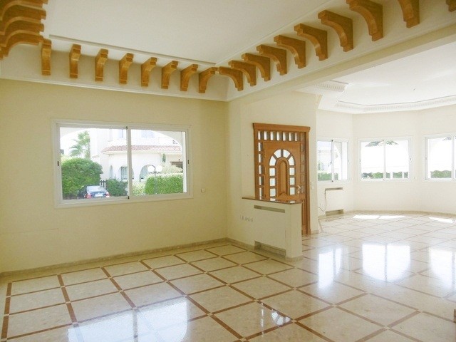 Belle villa meublé de 360 m² Ain Diab