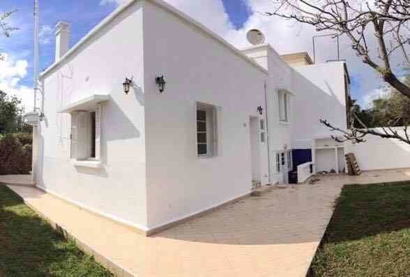 Très belle villa de 352 m² - Oasis — 4