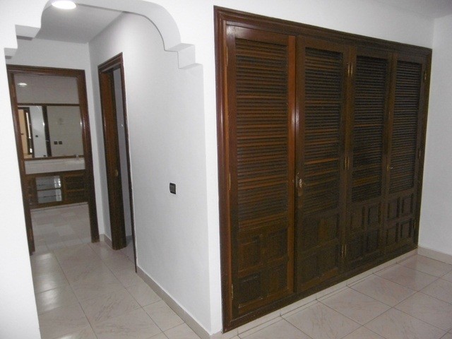 Bel appartement à louer de 250 m² - Bourgogne — 3