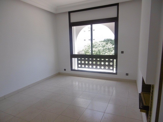 Appartement 250 m² à Bourgogne — 9