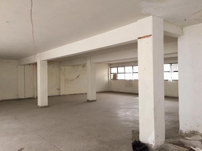 Local commercial à louer de 665 m² - Maarif — 3