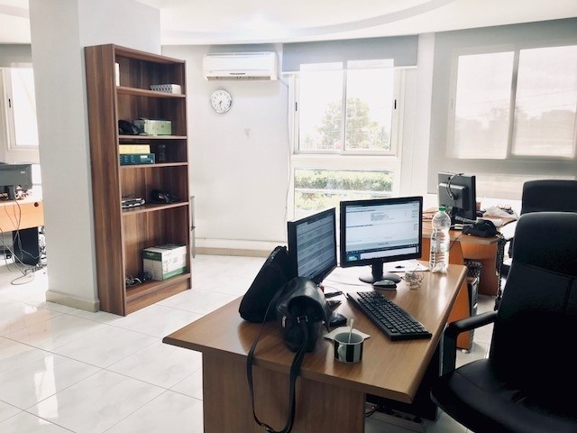 Plateau de bureau à vendre de 200 m² - Gauthier — 3