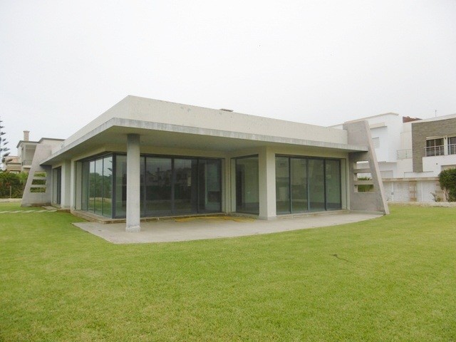 Local commercial de 875 m² Dar Bouazza