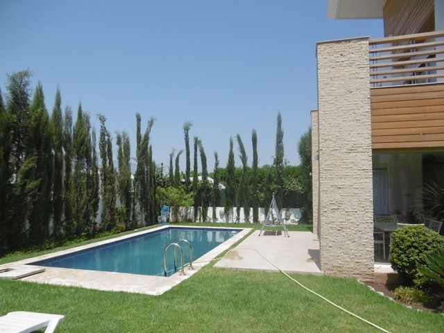 Belle villa à louer de 520 m² - Bouskoura