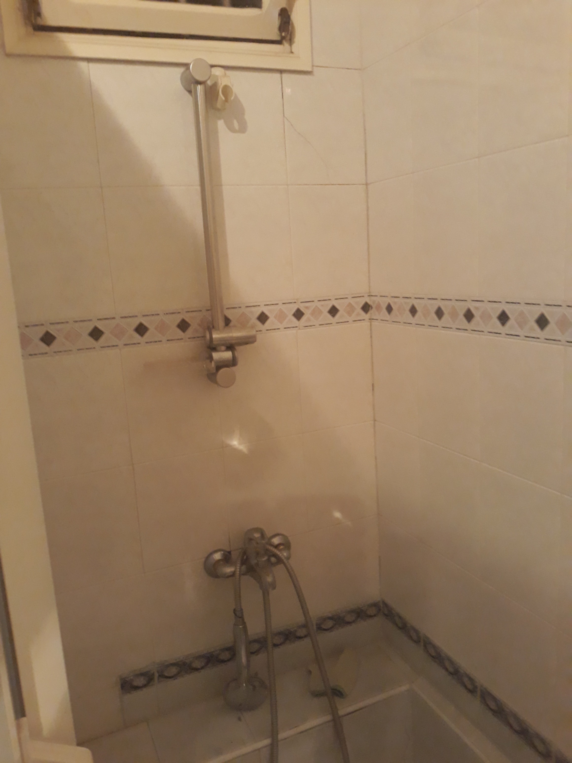 Appartement RDC exclusivement habitation — 6