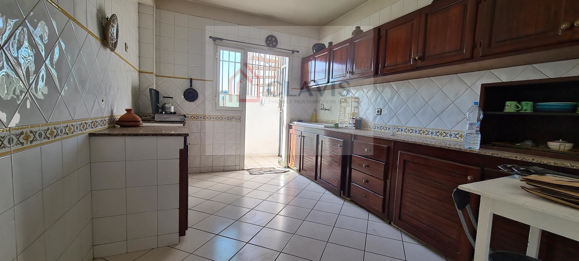 Appartement habitation ou Bureau bien agencé ensoleillé Hopitaux — 6