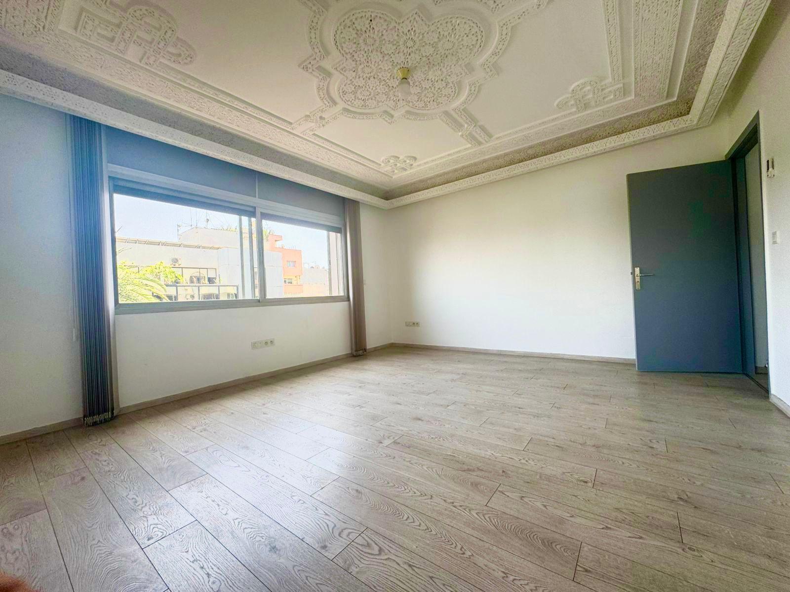 Bureau à louer immeuble de prestige – spacieux et lumineux — 4