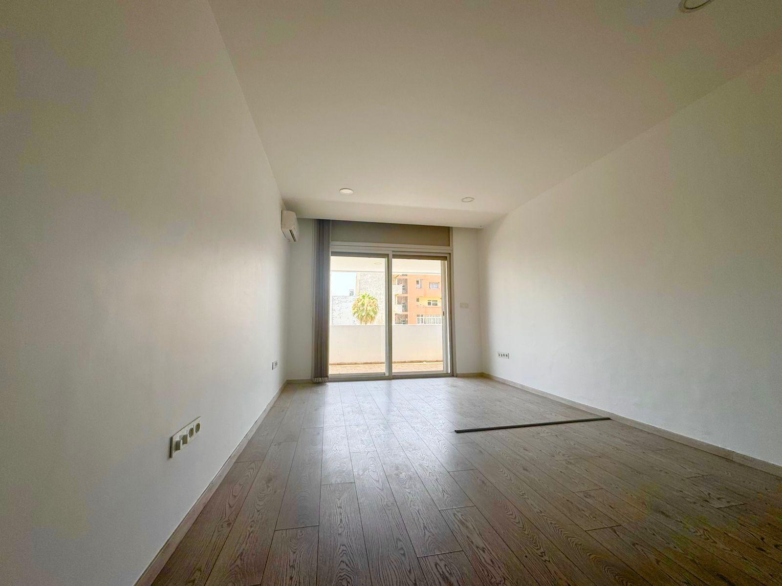 Bureau à louer immeuble de prestige – spacieux et lumineux — 6
