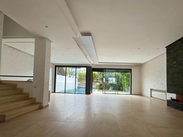 Belle villa moderne à Ain Diab