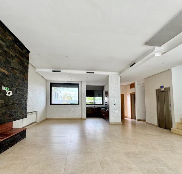 Villa 400 m² à Ain Diab — 4