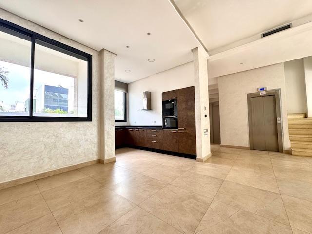 Villa 400 m² à Ain Diab — 8