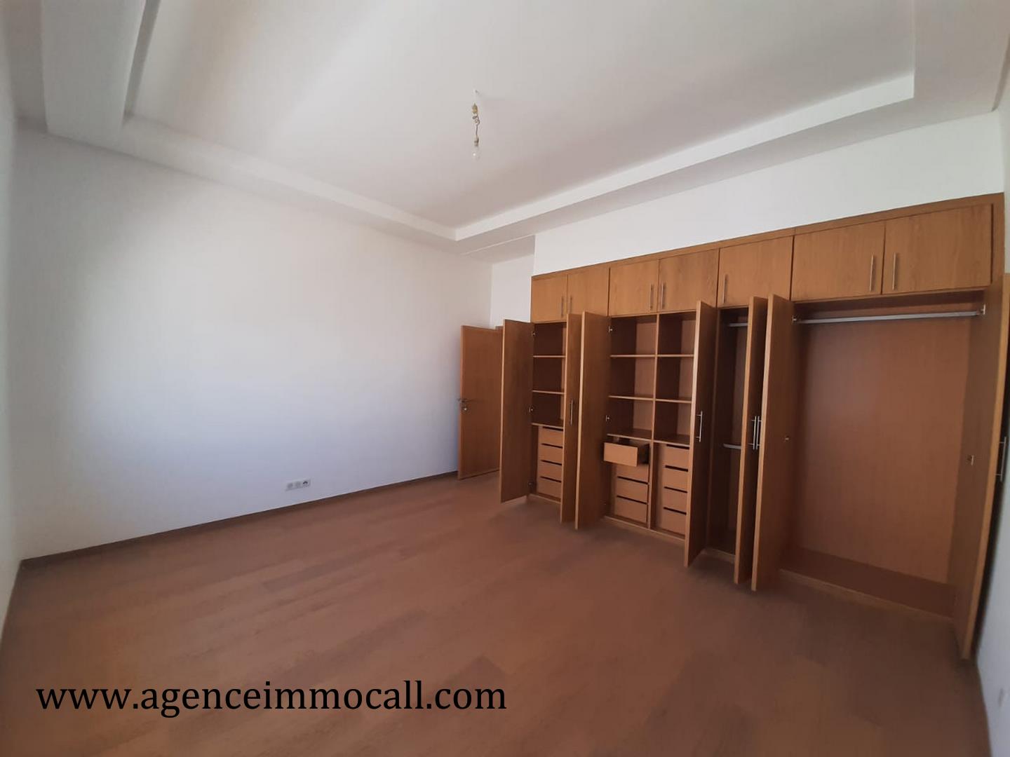 Villa de luxe à louer située à SOUISSI - Rabat — 6